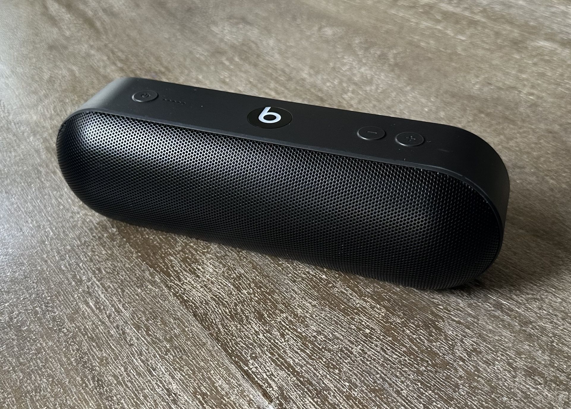 Beats Pill