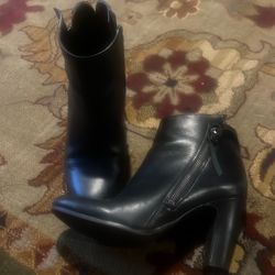 Sam Edelman Sadee Black Leather Heeled Ankle Booties...