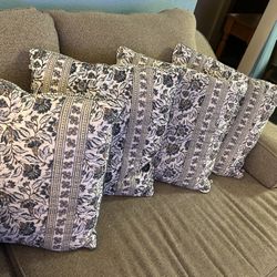 Decorative Couch Pillows 