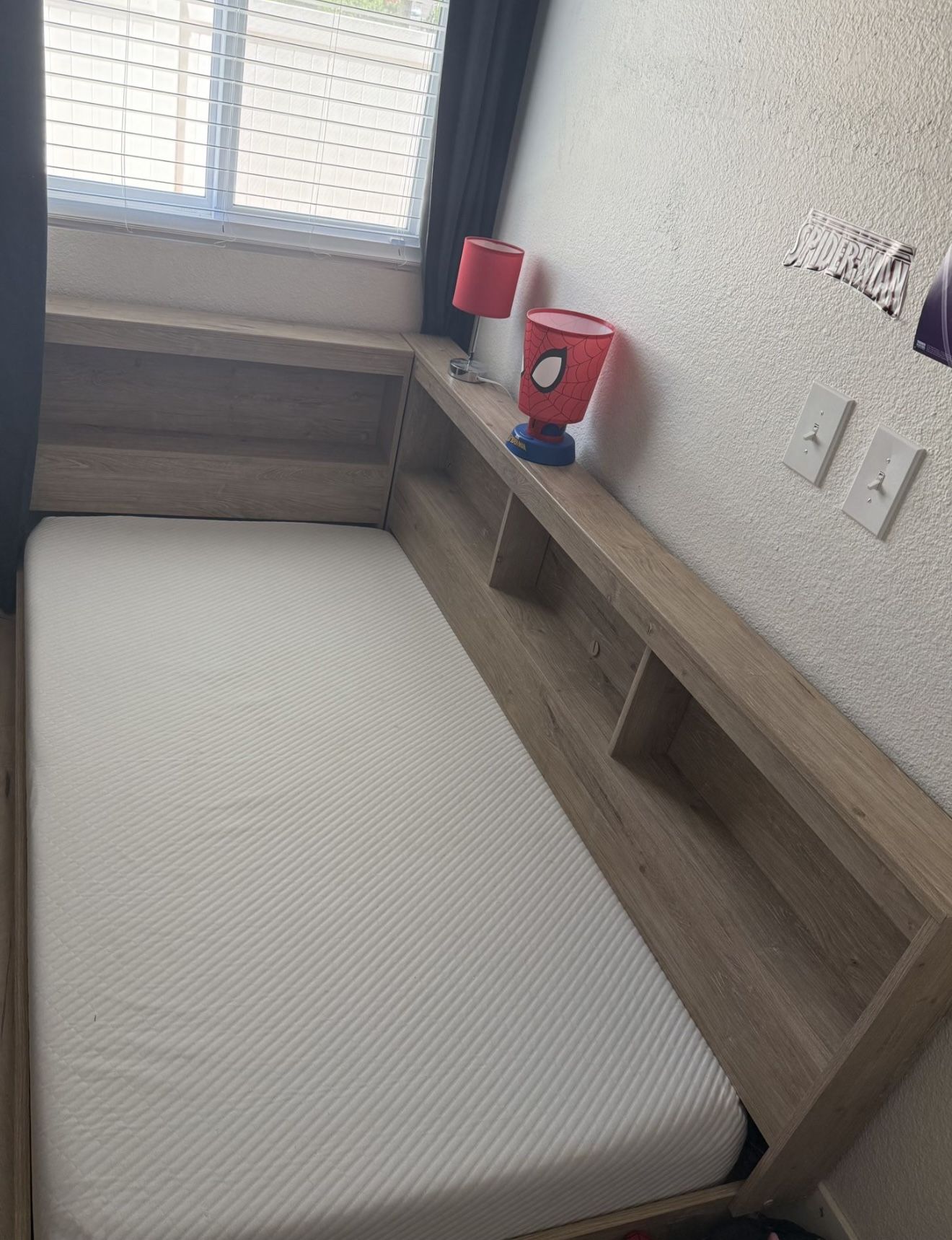 Twin Bed 