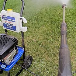 Working Gas Pressure Washer Starts Right Up 