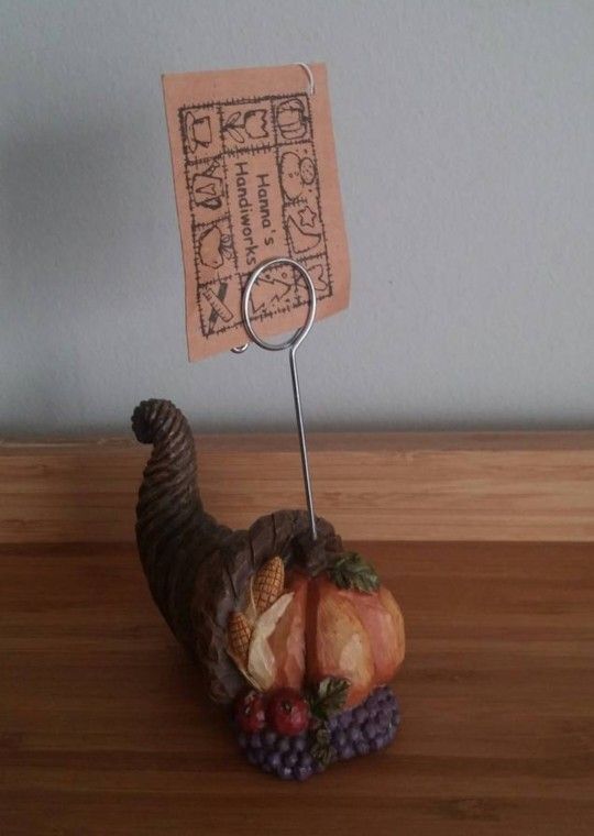 Hanna Handiworks Horn Of Plenty Place Card Holder