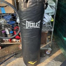 Heavy Bag Boxing Bag 100 Pounds