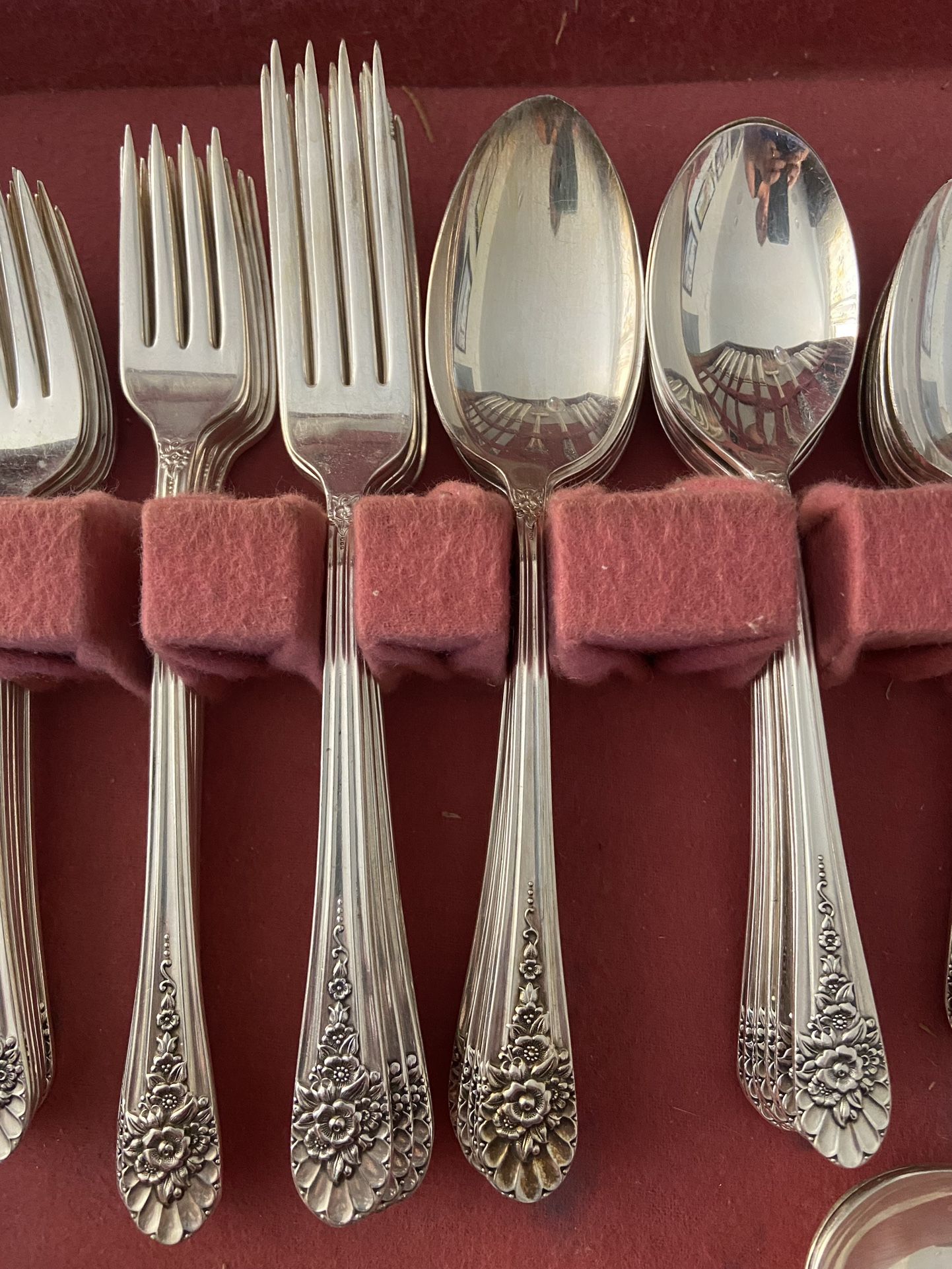 King Edwards Silver Plated Silverware Set w/ Box for Sale in Las Vegas