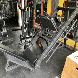 Titan Leg Press / Hack Squat Machine - LIKE NEW!