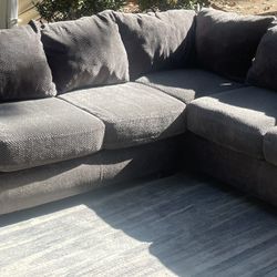 Gray 2-Piece Sectional 