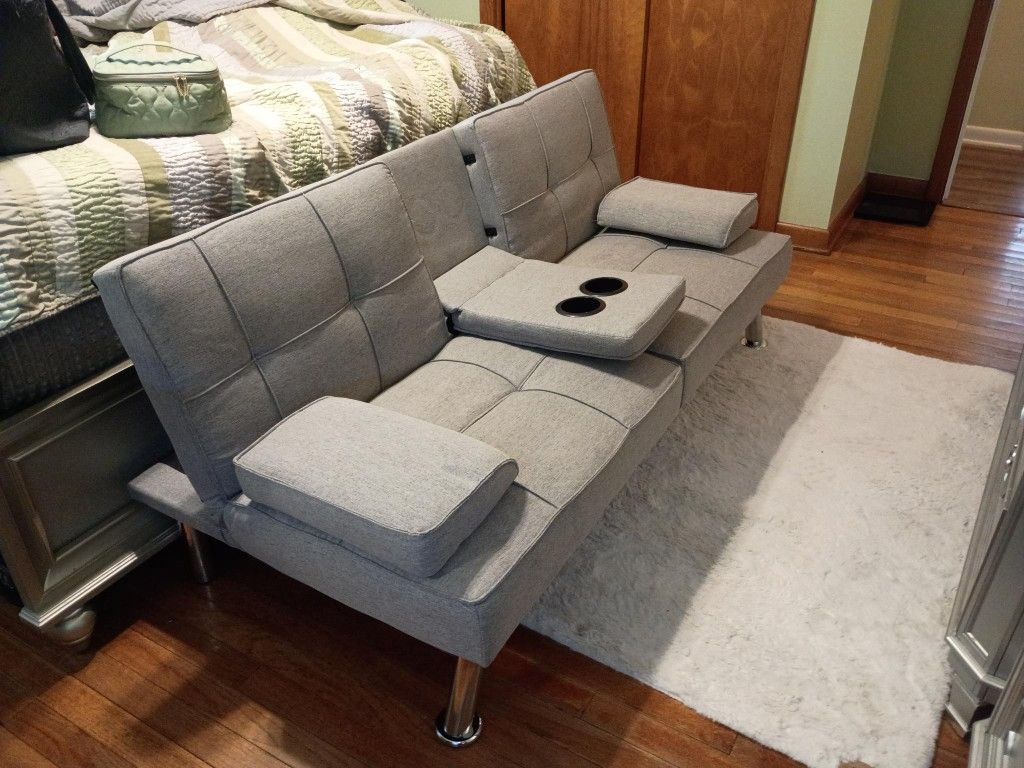 Couch / Futon