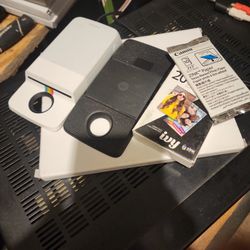 Moto Z CAMERA PRINTER WITH PHOTO REFILLS AND PROJECTOR ALL FOR $45