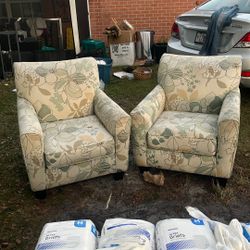 Living Room Chairs 