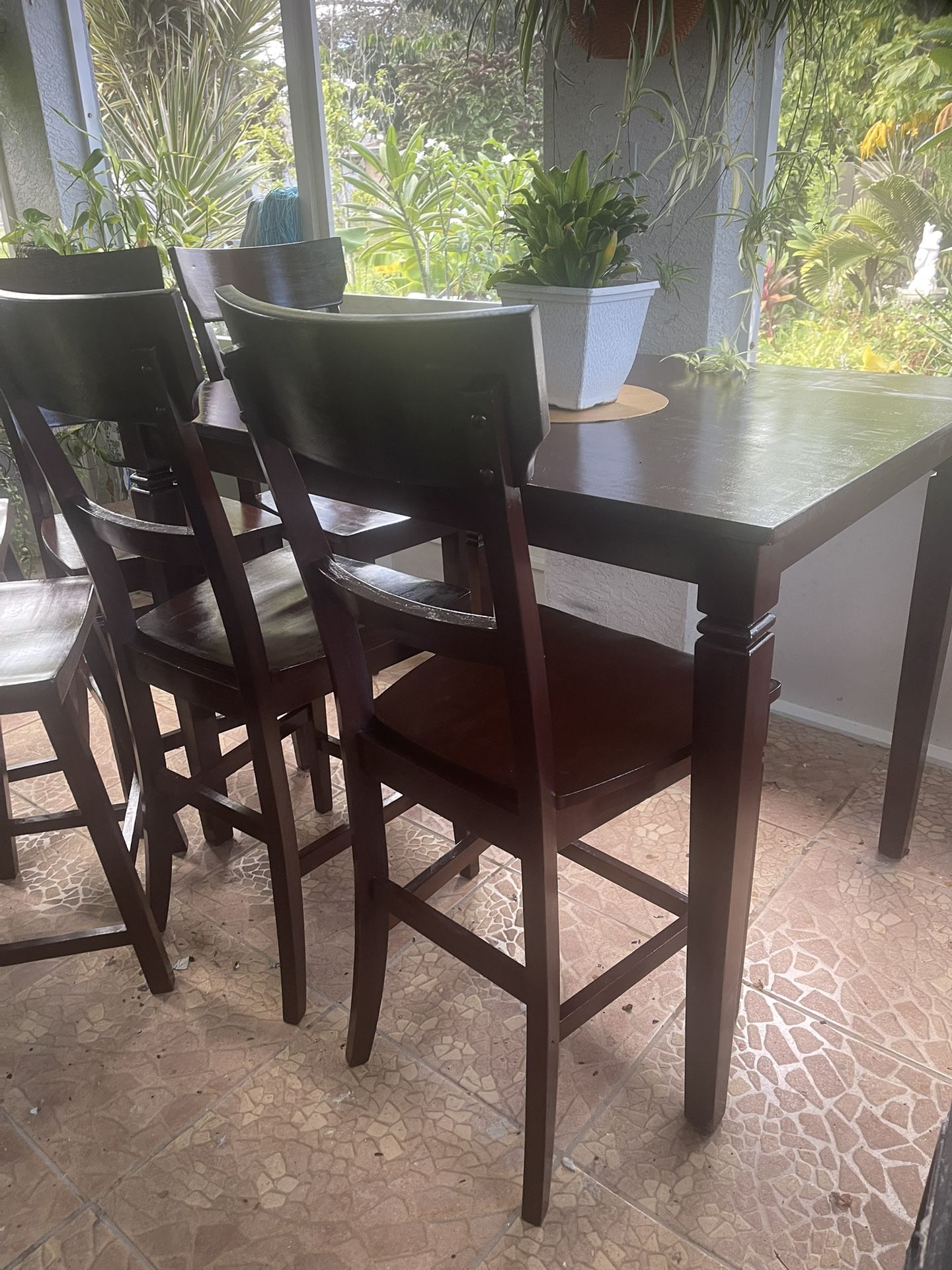 Table W/chair And 2 Stools Dining Room 