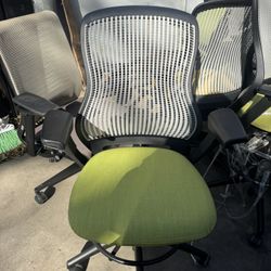 Knoll Color Chairs All In Great Condition 