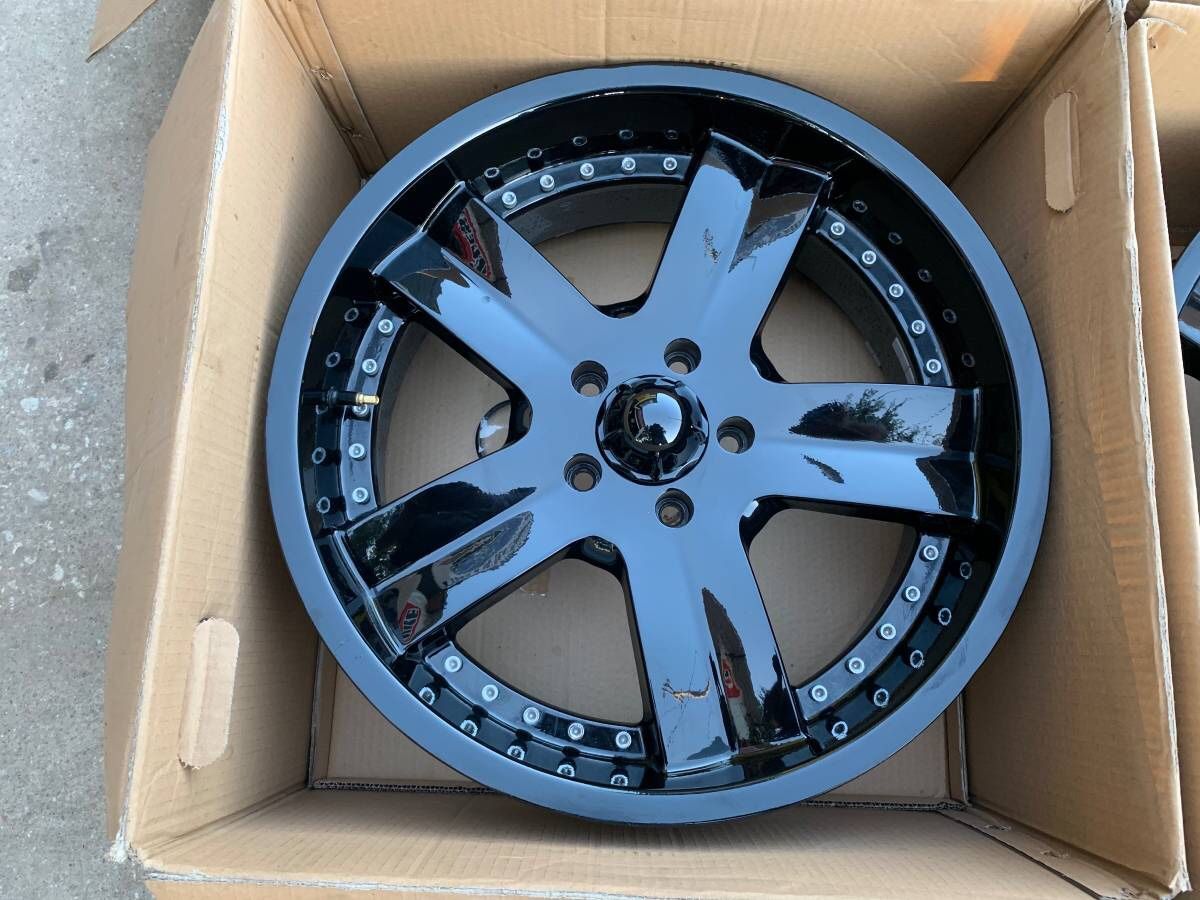 20 inch chrome Rims and Tires 5x5 Wheels Chevy Silverado Tahoe Sierra