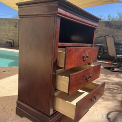 Dresser - Media Chest - Dresser TV Stand