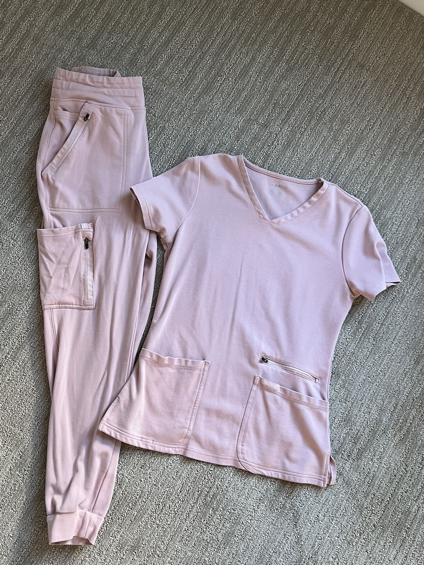 Jaanuu Scrubs 