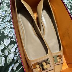 Tory Burch flats
