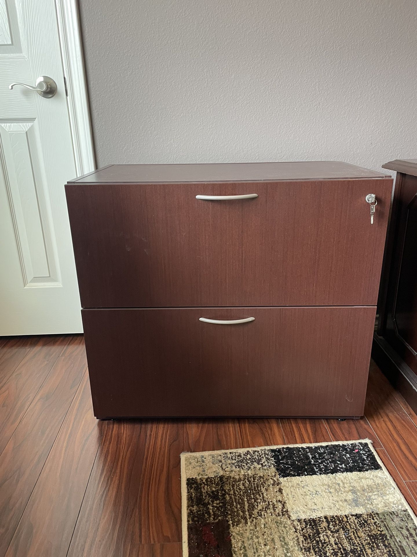 2 Drawer Office File Cabinet. 
