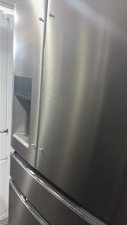 Frigidaire 4 door French door refrigerator