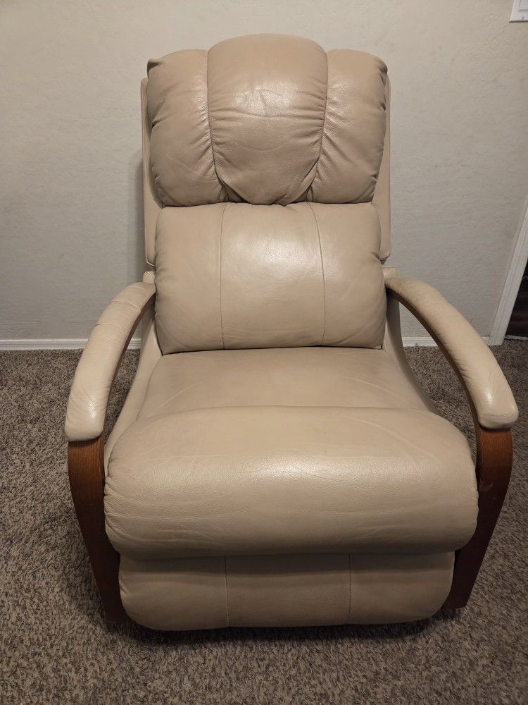 Tan LA-Z-BOY Rocker Recliner