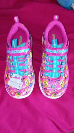 SKECHERS