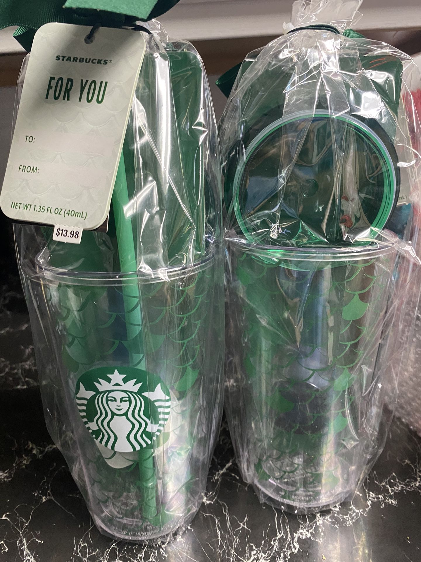 Vasos De Starbucks $40 for Sale in Los Angeles, CA - OfferUp