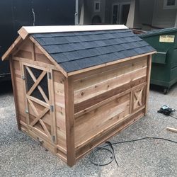Craftsman Cedar Chicken Coop - Stanwood Bee Company, LLC 