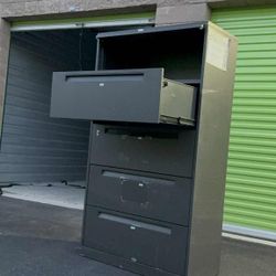 1 ONLY Lateral file cabinet heavy duty metal 38” L x 18” w x 65” h, no keys, gray $70

$70