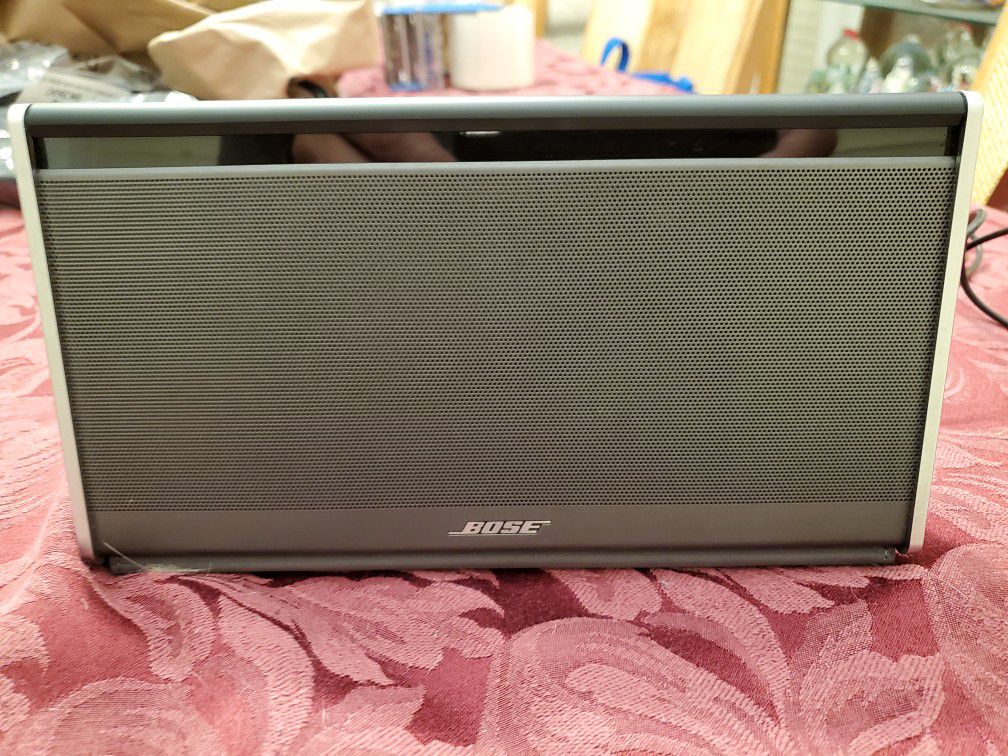 Bose SoundLink Speaker II. Excellent, like new condition