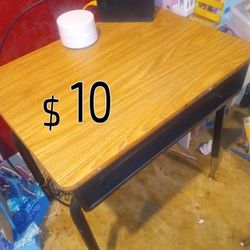 $10 Kids Desk
