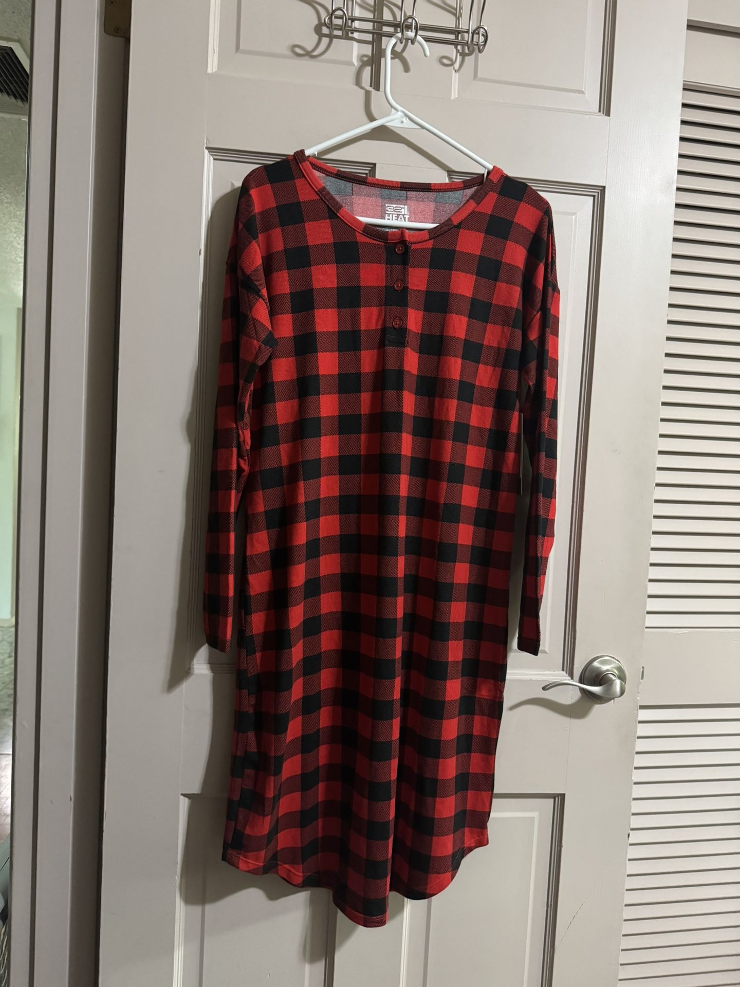 NWT Women's Red and Black Plaid Sleep Dress Size Small