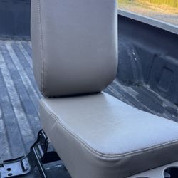 Silverado Middle Seat 