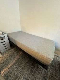 Free - Casper Twin XL foam mattress