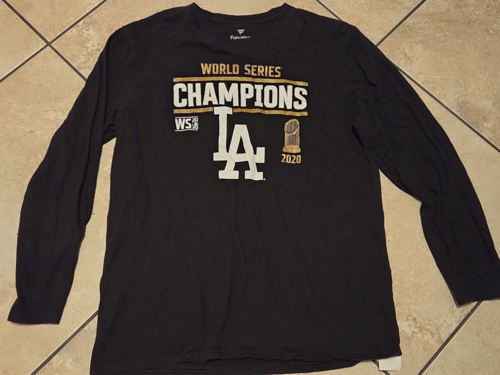 Men's Long Sleeve Size Large