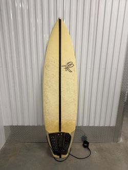 Rusty Shortboard Surfboard with Leash