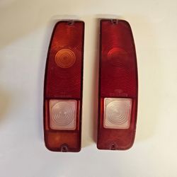 FORD TRUCK TAIL LIGHTS 1967-72 USED