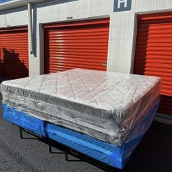 King Size New Thick Pillow Top Bed Can Deliver 