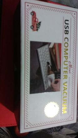 USB powered Mini computer keyboard vacuum