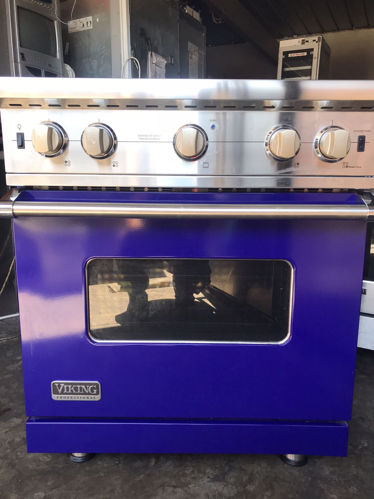 VIKING PROFESSIONAL Stove 30”