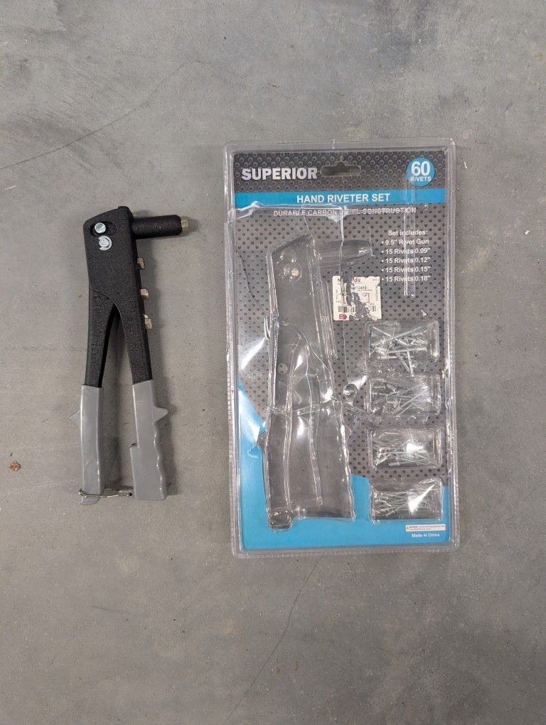 Superior Hand Riveter Set