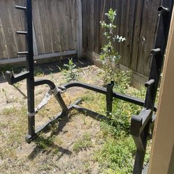 SQUAT RACK W BAR AND WEIGHTS