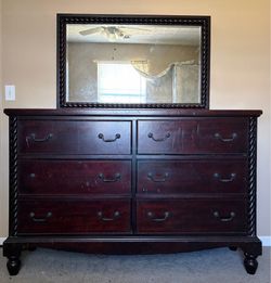 Dresser an x2 nightstands