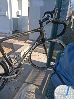 Tommaso Carbon Road Bike with Reynolds Wheels