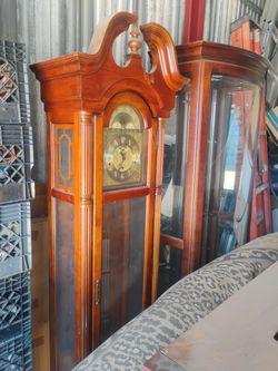 Howard Miller clock