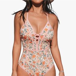 CUPSHE Women's One Piece Swimsuit Plunging V Neck Bathing Suit