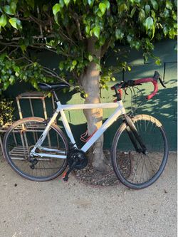 GMC 52780 Denali 700cc Aluminium Men Bike - White/Red