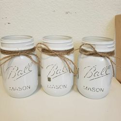 Make up brushes holder jars