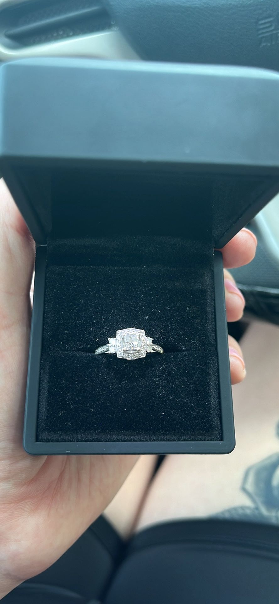 14KT WHITE GOLD RING