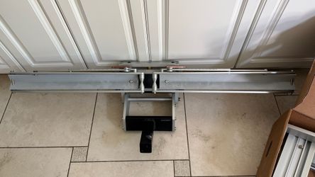 1Up Single Bike Rack With 2nd Tray (2nd Tray Is New), Aluminum Finished, 2" Hitch Mount Preowned, Great Shape, No Ding, No Dent, No Bent, No Issue. No