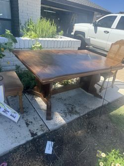 Fits 6 Chairs , Big Table