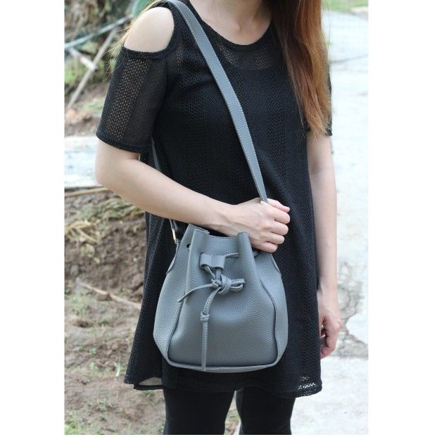 Fashion buckets leather handbags