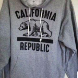 ARTIST UNION CLOTHING COMPANY CALIFORNIA REPUBLIC BEAR MEN'S HOODIE SWEATER SIZE LARGE HEATHER GRAY REGULAR FIT BRAND NEW WITH OUT TAGS .